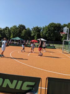 Mehr über den Artikel erfahren Würdiger Auftritt unserer Basketballer